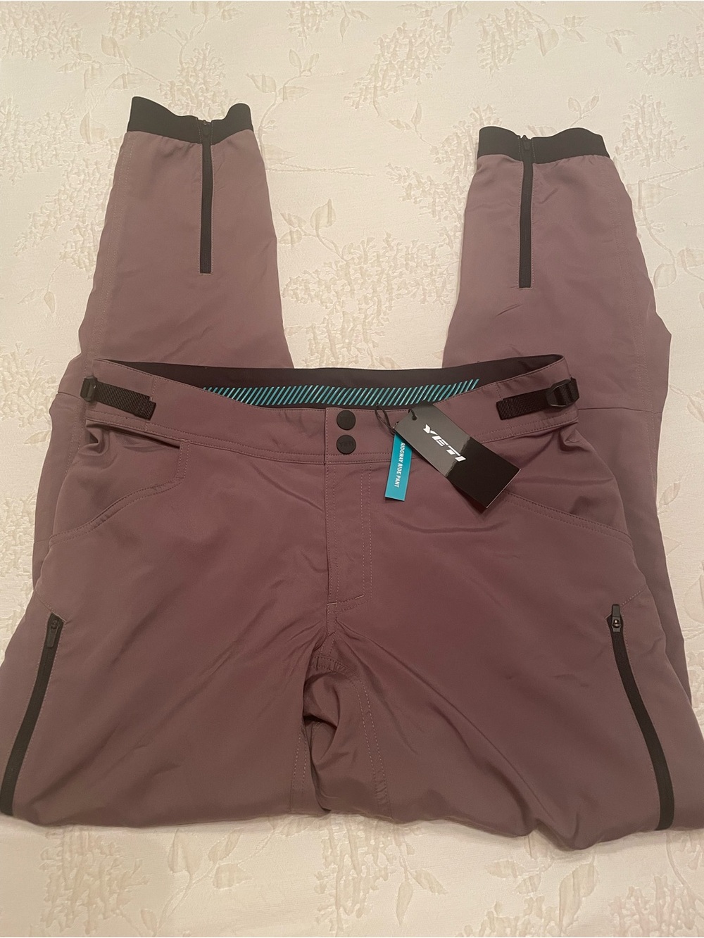 Yeti Rigeway ride pants men’s size medium